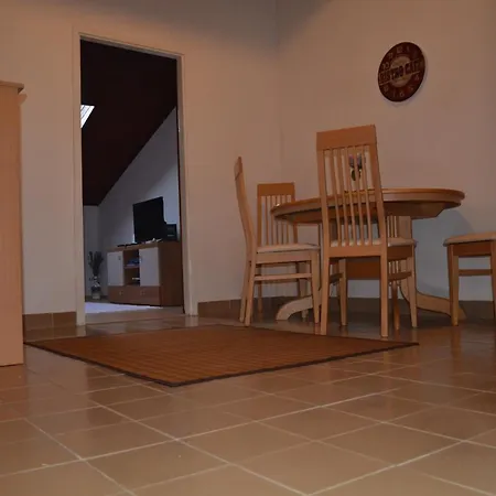 Sunny Attic * Пореч