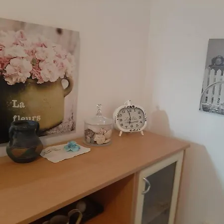 Sunny Attic Apartman *