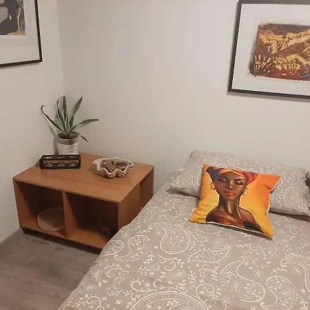 Sunny Attic Apartman