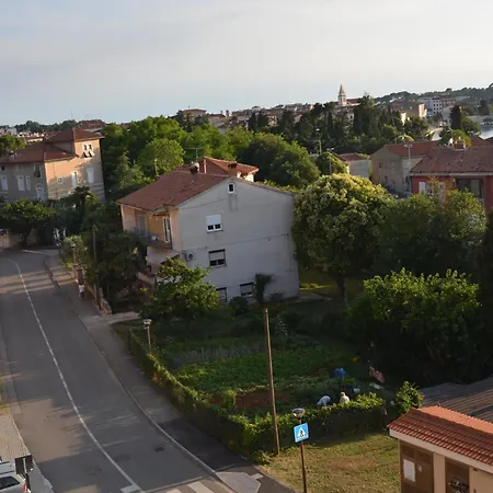 Apartamento Sunny Attic