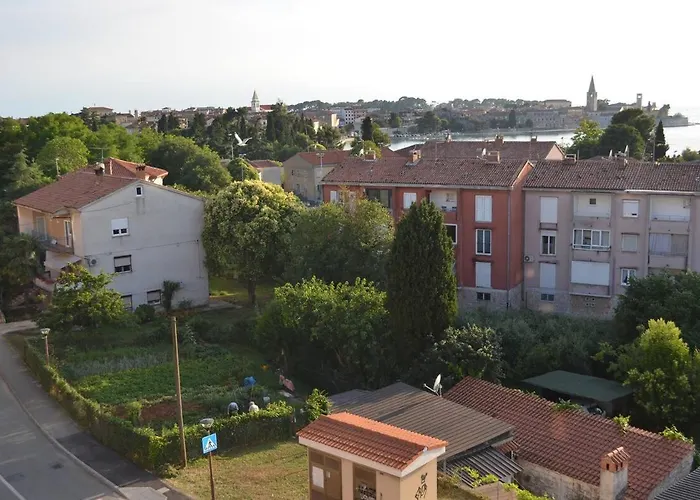 Sunny Attic Apartamento